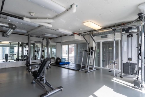 712-450 8 Avenue Se, Calgary, AB - Indoor Photo Showing Gym Room