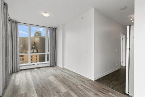 712-450 8 Avenue Se, Calgary, AB - Indoor Photo Showing Other Room