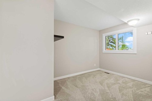 1402-13104 Elbow Drive Sw, Calgary, AB - Indoor Photo Showing Other Room