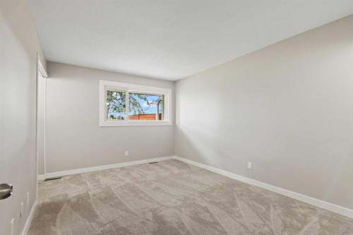 1402-13104 Elbow Drive Sw, Calgary, AB - Indoor Photo Showing Other Room