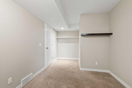 1402-13104 Elbow Drive Sw, Calgary, AB - Indoor Photo Showing Other Room