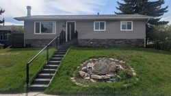 6127 4 Street NE Calgary, AB T2K 1K4