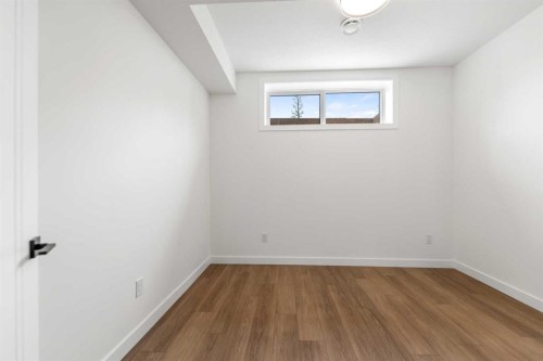 4651 79 Street Nw, Calgary, AB 