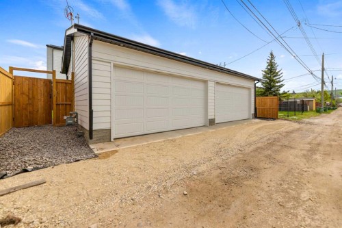 4651 79 Street Nw, Calgary, AB 