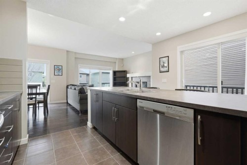 31 Evansridge Crescent Nw, Calgary, AB - Indoor Photo Showing Kitchen