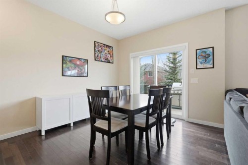 31 Evansridge Crescent Nw, Calgary, AB - Indoor Photo Showing Dining Room
