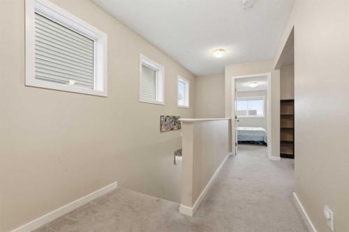 31 Evansridge Crescent Nw, Calgary, AB - Indoor Photo Showing Other Room