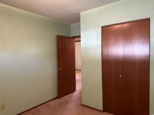 1628 Rouleau Crescent Se, Calgary, AB - Indoor Photo Showing Other Room