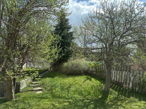 1628 Rouleau Crescent Se, Calgary, AB - Outdoor