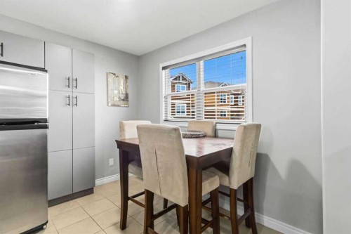 14-180 Riverstone Ridge, Fort Mcmurray, AB - Indoor Photo Showing Dining Room