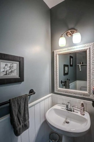 29 Drake Landing Loop, Okotoks, AB - Indoor Photo Showing Bathroom