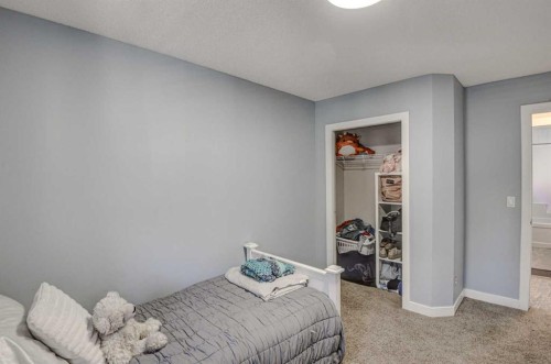 29 Drake Landing Loop, Okotoks, AB - Indoor Photo Showing Bedroom