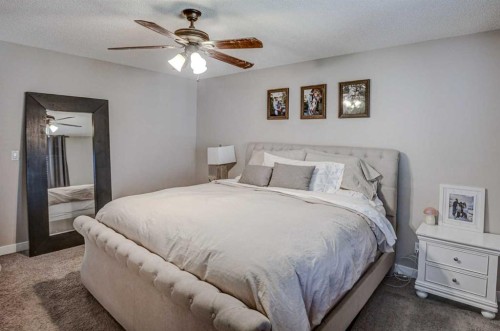 29 Drake Landing Loop, Okotoks, AB - Indoor Photo Showing Bedroom