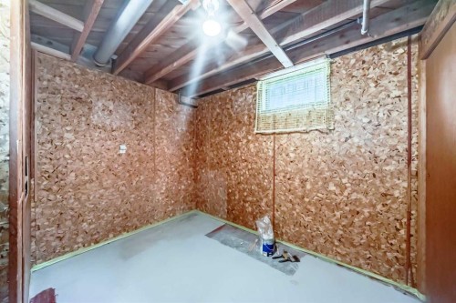 3132 48 Street Sw, Calgary, AB - Indoor Photo Showing Other Room