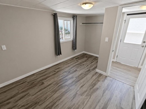 18 Maple Street, Okotoks, AB 