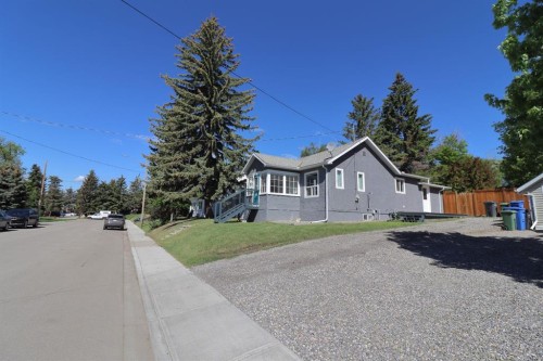 18 Maple Street, Okotoks, AB 