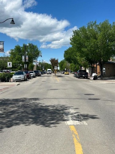 18 Maple Street, Okotoks, AB 