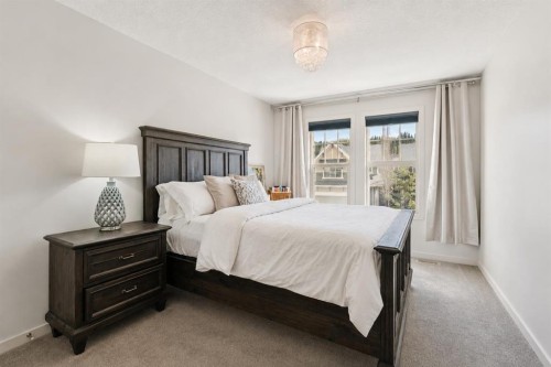 42 Riviera View, Cochrane, AB 