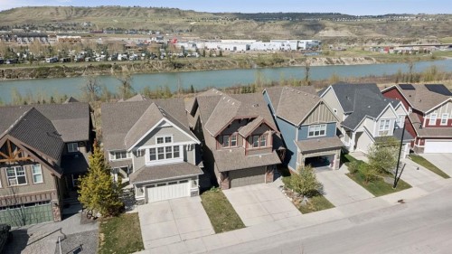 42 Riviera View, Cochrane, AB 