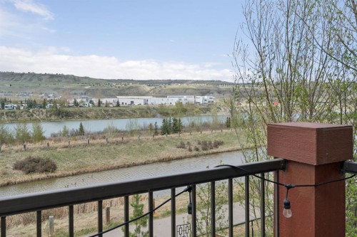 42 Riviera View, Cochrane, AB 
