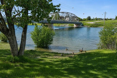 42 Riviera View, Cochrane, AB 
