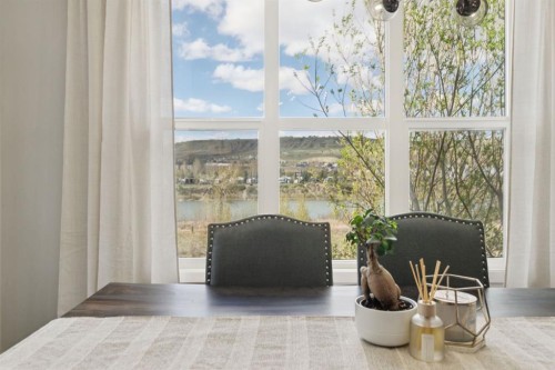 42 Riviera View, Cochrane, AB 