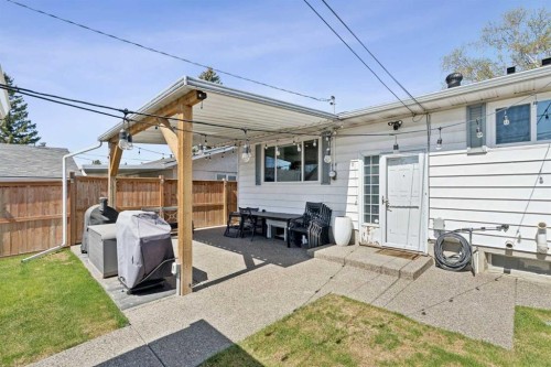 2219 Munro Drive Ne, Calgary, AB - Outdoor With Exterior