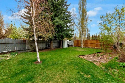 52 Strathclair Rise Sw, Calgary, AB - Outdoor