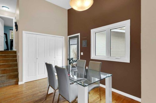 52 Strathclair Rise Sw, Calgary, AB - Indoor Photo Showing Dining Room