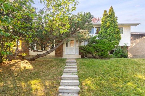 207 Whiteview Bay Ne, Calgary, AB - Outdoor