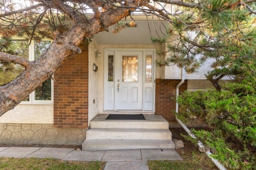 207 Whiteview Bay Ne, Calgary, AB - Outdoor