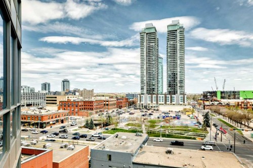 706-220 12 Avenue Se, Calgary, AB - Outdoor With View