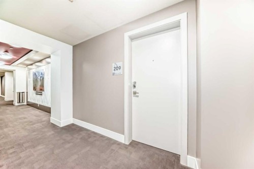706-220 12 Avenue Se, Calgary, AB - Indoor Photo Showing Other Room
