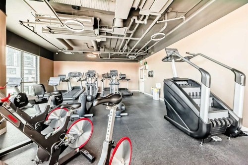 706-220 12 Avenue Se, Calgary, AB - Indoor Photo Showing Gym Room