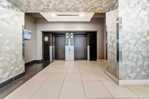 706-220 12 Avenue Se, Calgary, AB - Indoor
