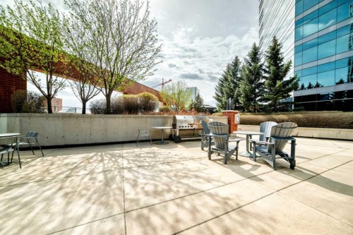 706-220 12 Avenue Se, Calgary, AB - Outdoor