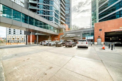 706-220 12 Avenue Se, Calgary, AB - Outdoor With Balcony