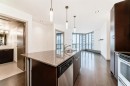 706-220 12 Avenue Se, Calgary, AB  - Indoor Photo Showing Kitchen With Stainless Steel Kitchen With Upgraded Kitchen 
