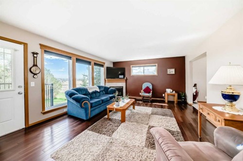 34054 Range Road 15, Rural Red Deer County, AB - Indoor Photo Showing Living Room