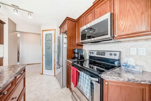 34054 Range Road 15, Rural Red Deer County, AB - Indoor Photo Showing Kitchen
