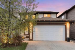 175 Sunset Close Cochrane, AB T4C 0V2