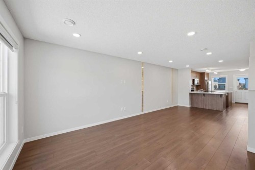 1322-7451 Falconridge Boulevard Ne, Calgary, AB - Indoor Photo Showing Other Room