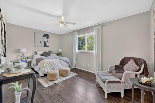 217 Mountain Park Drive Se, Calgary, AB - Indoor Photo Showing Bedroom