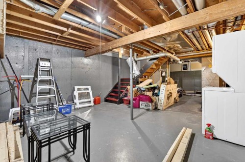 5615 1 Avenue Se, Calgary, AB - Indoor Photo Showing Basement