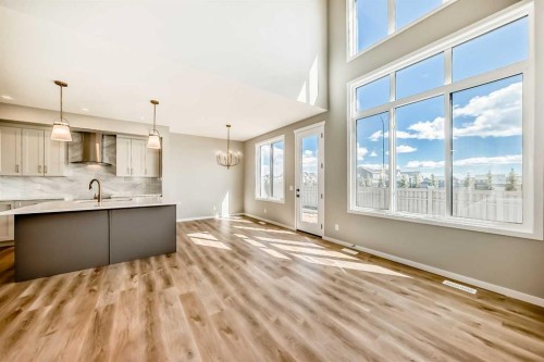 103 Mercado Crescent Se, Calgary, AB - Indoor Photo Showing Kitchen