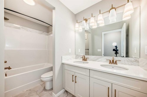 103 Mercado Crescent Se, Calgary, AB - Indoor Photo Showing Bathroom