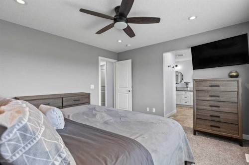 68 Legacy Manor Se, Calgary, AB - Indoor Photo Showing Bedroom