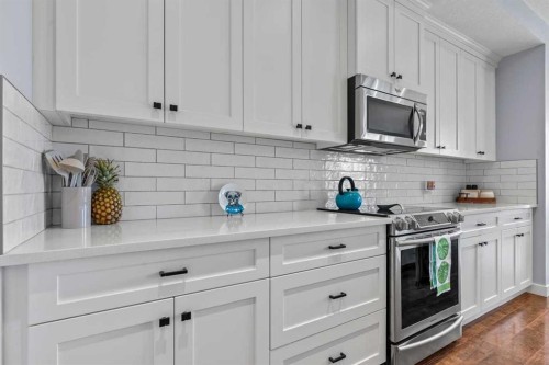 68 Legacy Manor Se, Calgary, AB - Indoor Photo Showing Kitchen With Upgraded Kitchen