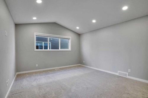 179 Lucas Heights Nw, Calgary, AB - Indoor Photo Showing Other Room