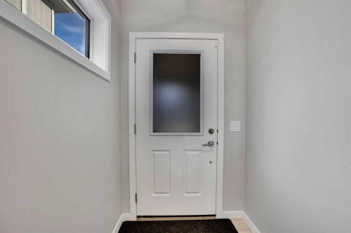 179 Lucas Heights Nw, Calgary, AB - Indoor Photo Showing Other Room